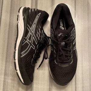 ASICS authentic Cumulus 21 Running Shoe
